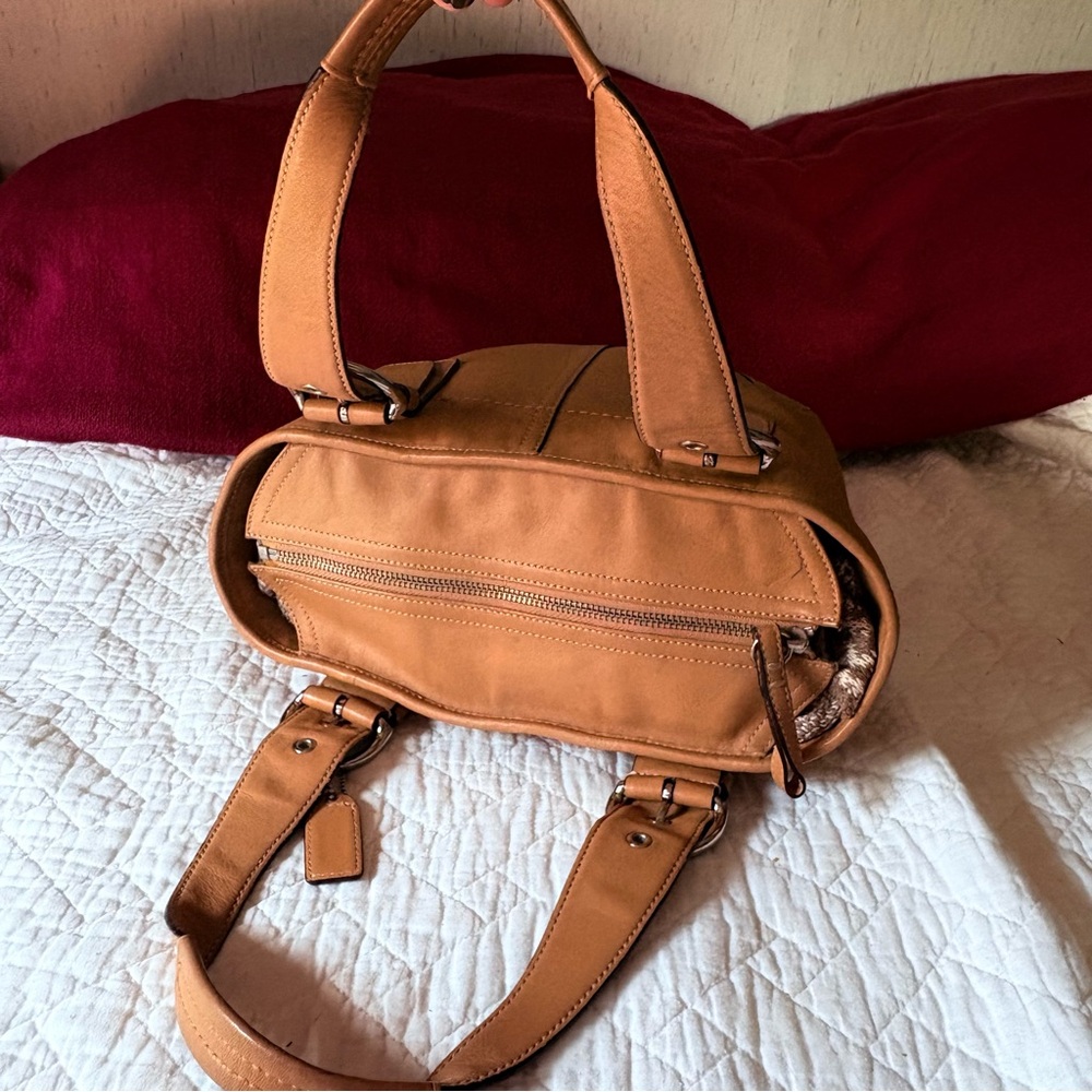 Vintage coach 2004 soho mini buckle bucket tote tan and silver leather purse - Picture 6 of 10